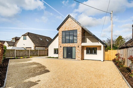Bessels Way, 4 bedroom Detached House for sale, £985,000
