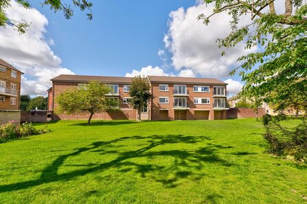 Orton Place, 1 bedroom  Flat for sale, £290,000