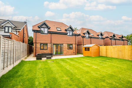 Mulberry Place, 4 bedroom Detached House for sale, £1,000,000