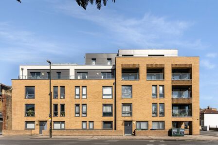 Palmerston Road, 1 bedroom  Flat for sale, £359,950