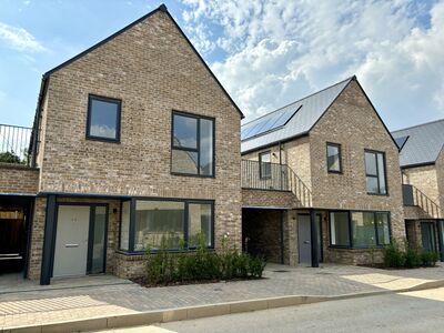 Oakview Walk, 3 bedroom Link Detached House for sale, £490,000