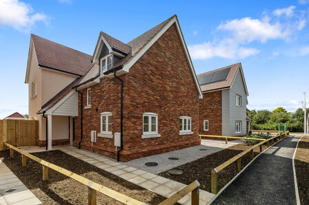 Brimstone Place, 4 bedroom Detached House for sale, £735,000