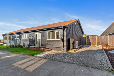 Forest Hall Road, 3 bedroom Semi Detached Bungalow for sale, £750,000