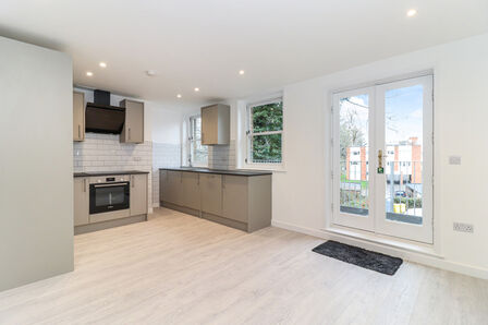 Amersham Hill, 2 bedroom  Flat for sale, £290,000