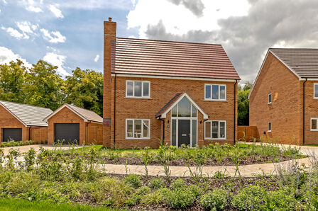 Meadow Croft, 3 bedroom Detached House for sale, £850,000