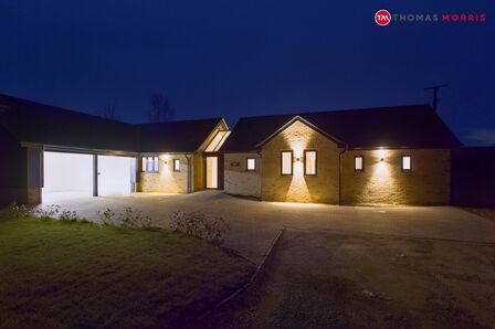 Bluntisham Road, 4 bedroom Detached Bungalow for sale, £700,000