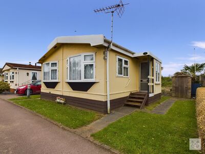 Foxhunter Residential Caravan Park, 2 bedroom Detached Property for sale, £150,000