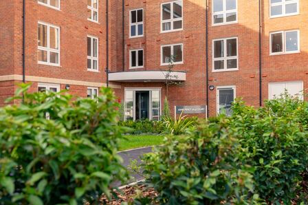 Coare Street, 1 bedroom  Flat for sale, £191,250