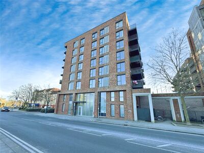 Regal Walk, 1 bedroom  Flat for sale, £285,000