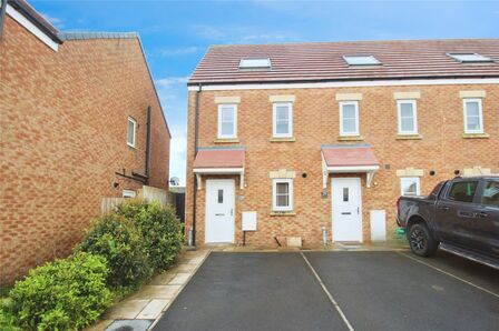 Bleaberry Way, 3 bedroom End Terrace House for sale, £73,000