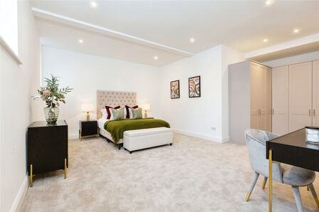 Manor Lane, 2 bedroom  Flat for sale, £675,000