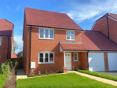 Imperial Gardens, 4 bedroom Detached House for sale, £450,000