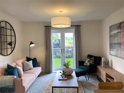 Foxglove  Way, 2 bedroom  Flat for sale, £92,100