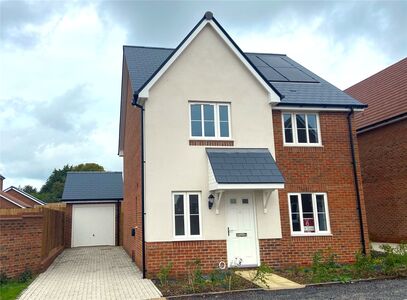 Cross Road, 4 bedroom Detached House for sale, £455,000