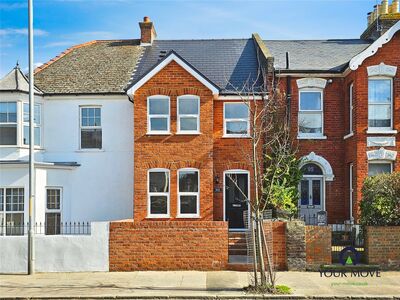 Grange Road, 4 bedroom Mid Terrace House for sale, £325,000