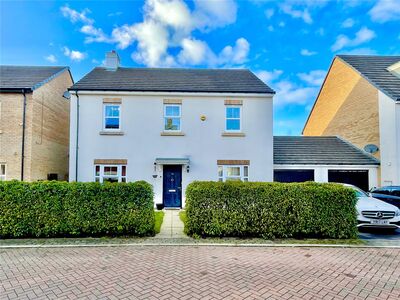 Glencrest Way, 4 bedroom Link Detached House for sale, £325,000