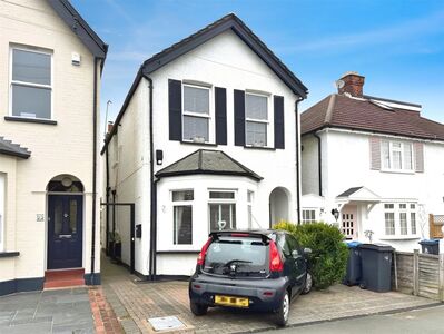 Douglas Road, 5 bedroom Detached House for sale, £800,000