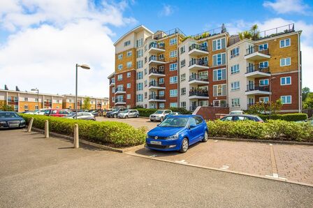 Rockwell Court, 2 bedroom  Flat for sale, £315,000