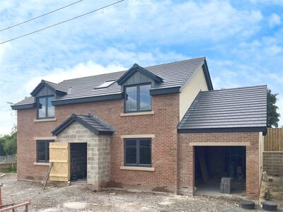 Station Hill, 4 bedroom Detached House for sale, £485,000